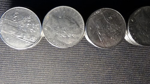 Italy 100 lire - ,
